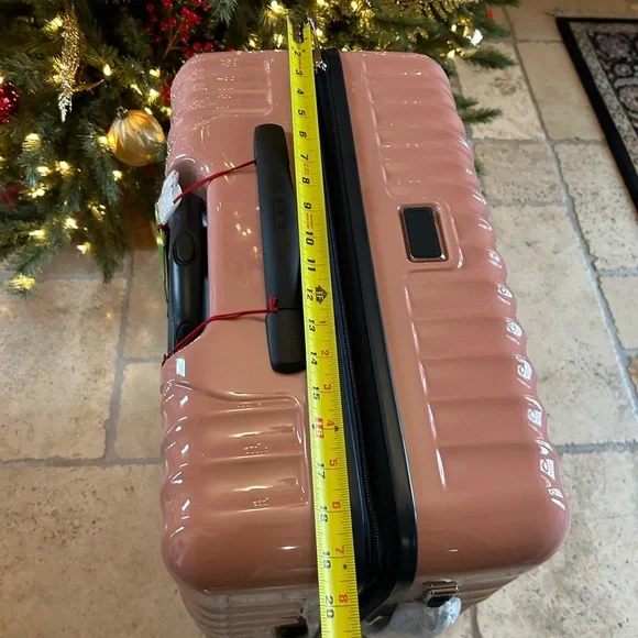 Tumi 19° extended trip expandable four-wheel packing suitcase NWT - Picture 14 of 15